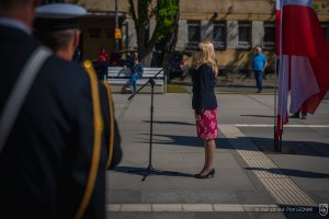 Gdyńskie obchody Międzynarodowego Dnia Uczestników Misji Pokojowych ONZ oraz Dnia Weterana Działań poza Granicami Państwa przed pomnikiem Polski Morskiej. Fot. st. chor. szt. mar. Piotr Leoniak