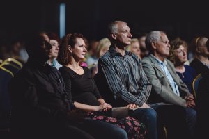 Piątkowy koncert w sali koncertowej Portu Gdynia - Orkiestra Symfoniczna Filharmonii Bałtyckiej pod batutą Massimiliano Caldiego oraz z Magdaleną Bojanowicz na wiolonczeli, fot. Tomasz Kamiński