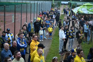 XII Spotkanie Międzypokoleniowe kibiców Arki Gdynia na słynnej „Górce” przy ulicy Ejsmonda - kibice uczestniczący w wydarzeniu (fot. Michał Puszczewicz)