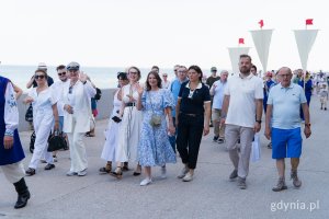 W paradzie udział wzięli m.in.: Hanna Wenda-Uszyńska, wnuczka Tadeusza Wendy, Maciej Zielonka, wiceprezydent Gdyni, Mariola Śrubarczyk-Cichowska, wiceprzewodnicząca Rady Miasta Gdyni oraz radni miasta: Teresa Bysewska, Agnieszka Tokarska, Monika Strzałkowska, Larysa Kramin, Dominik Aziewicz, Norbert Anisowicz i Łukasz Strzałkowski