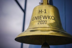 Uroczystość podniesienia bandery jednostek pomocniczych Marynarki Wojennej na holowniku H-1 „Gniewko” // fot.  st. chor. sztab. mar. Piotr Leoniak