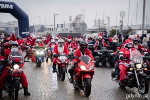 20. edycja parady „Mikołaje na motocyklach” - start w Gdyni, fot. Kamil Złoch