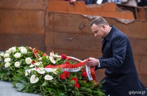 Uroczysty państwowy pogrzeb admirała Józefa Unruga i jego małżonki Zofii // fot. Przemysław Świderski