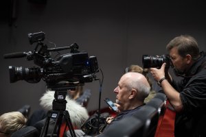 Dziennikarze i fotoreporterzy przy pracy 