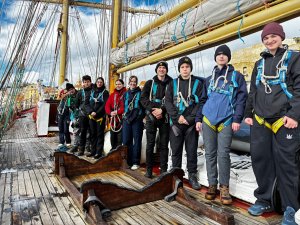  Gdyńscy uczniowie podczas rejsu na STS &bdquo;Pogoria&rdquo;