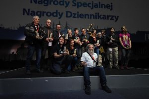 Laureaci Kolosów, wyróżnień i nagród wspólnie na scenie // fot. Lechosław Dzierżak