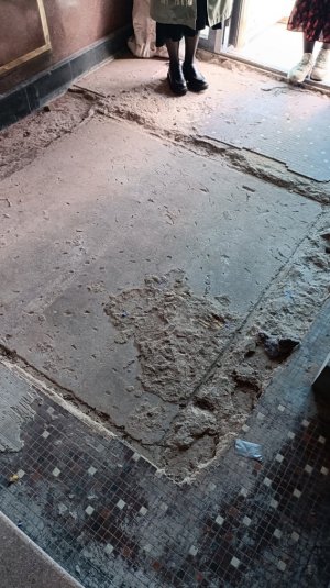 Posadzka w budynku mieszkalnym przy ul. Świętojańskiej 126