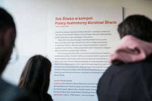 Wernisaż wystawy "Jak Śliwka w kompot. Polscy ilustratorzy Karolowi Śliwce" // fot. Karol Stańczak