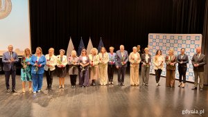 Osoby uhonorowane podczas Wojewódzkiej Uroczystości z okazji Dnia Edukacji Narodowej 2025 (fot. Katarzyna Balcerzak)