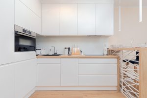 Apartament Żeromskiego 23A/13, widok na aneks kuchenny