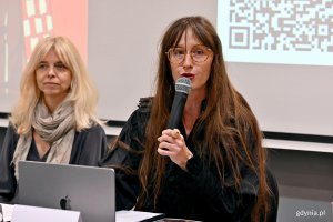 Krystyna Weiher-Sitkiewicz &ndash; rzeczniczka prasowa festiwalu i Joanna Łapińska &ndash; dyrektorka artystyczna Festiwalu Polskich Film&oacute;w Fabularnych podczas konferencji prasowej zapowiadającej 51. Festiwal Polskich Film&oacute;w Fabularnych, kt&oacute;ra odbyła się w Hotelu Mercure