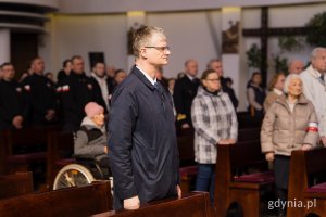 Wiceprezydent Rafał Geremek podczas mszy świętej w intencji pomordowanych w Kościele pw. Matki Boskiej Nieustającej Pomocy i św. Piotra Rybaka 