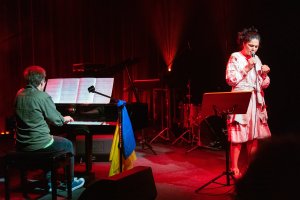 Na scenie Laura Marti i Natalia Lebedeva//fot. Marcin Wojtkiewicz