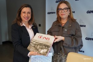 Na zdjęciu (od lewej): Sandra Noriega, ambasadorka Gwatemali i Oktawia Gorzeńska, wiceprezydentka Gdyni (fot. Magdalena Starnawska)