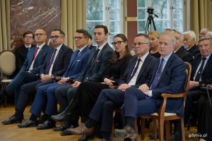 W uroczystościach z okazji święta Uniwersytetu Morskiego wzięli udział m.in. senator Sławomir Rybicki, posłowie Jarosław Sellin, Wioleta Tomczak i Marcin Horała oraz wicewojewoda pomorski Emil Rojek