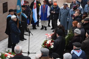 Odsłonięcie tablicy Pamięci Ofiar Stutthof na cmentarzu witomińskim // fot. Lechosław Dzierżak