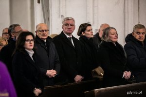 W uroczystej mszy świętej w pierwszą rocznicę śmierci Pawła Adamowicza uczestniczyła m.in. wiceprezydent Gdyni Katarzyna Gruszecka-Spychała // fot. Karol Stańczak 