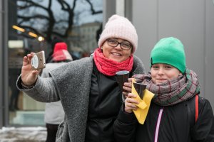 Urodzinowy toast gorącą czekoladą // fot. Karol Stańczak