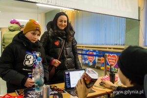 Wolontariusze wracają do sztabu WOŚP w Ymca Gdynia 