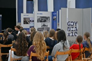 Wystawa &bdquo;Gdynia x 10&rdquo; zagościła w II Liceum Og&oacute;lnokształcącym w Gdyni \
