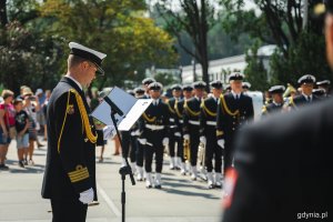 Oficjalne uroczystości z okazji Święta Wojska Polskiego w Gdyni, przy pomniku Polski Morskiej, fot. Kamil Złoch