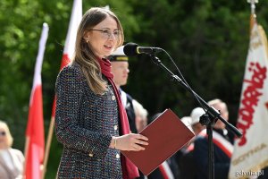 Agnieszka Dziemianowicz-Bąk - ministra rodziny, pracy i polityki społecznej przemawiająca podczas uroczystości z okazji Święta Narodowego Trzeciego Maja 