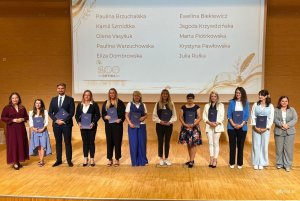 Nauczycielki i nauczyciele mianowani (fot. Magdalena Starnawska)