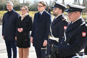 W uroczystościach wzięli udział m.in. posłanka Wioleta Tomczak i wiceprezydent Gdyni Rafał Geremek (fot. Magdalena Starnawska)