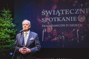 Zbigniew Canowiecki – prezydent Pracodawców Pomorza przemawiający podczas spotkania świątecznego