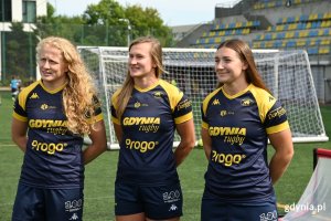 Na zdjęciu widoczne Mistrzynie Europy w Rugby 7, zawodniczki Rugby Club Arka Gdynia Sekcja Damska: Anna Klichowska, Sylwia Witkowska oraz Natalia Pamięta. (fot. Łukasz Kamasz)