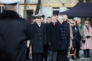 Uroczystości oficjalne pod pomnikiem Polski Morskiej z okazji 93. rocznicy nadania praw miejskich, fot. Dawid Linkowski
