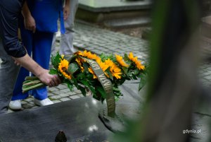 Somorządowcy złożyli kwiaty na Cmentarzu Witomińskim (fot. Natalia Kawalerowicz)