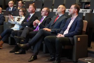 Na zdjęciu (od lewej) m.in.: senator Ryszard Świrski, wicemarszałek województwa pomorskiego Marcin Skwierawski, wicewojewoda pomorski Emil Rojek, radny Gdańska Cezary Śpiewak-Dowbór (fot. Magdalena Starnawska)