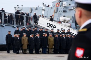 ORP „Ślązak” wcielony do służby. W uroczystości udział wziął Mariusz Błaszczak, Minister Obrony Narodowej // fot. Paweł Kukla