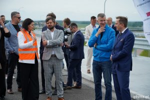 Uczestnicy oficjalnego otwarcia pierwszego odcinka OMT