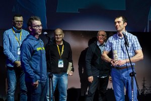 Sobota, drugi dzień, Dawid Sysak i Patryk Różecki, wyróżnienie w kategorii "Alpinizm", fot. Przemysław KozłowskiSobota, drugi dzień Ogólnopolskich Spotkań Podróżników, Żeglarzy i Alpinistów oraz wręczenie pierwszych Kolosów, fot. Przemysław Kozłowski
