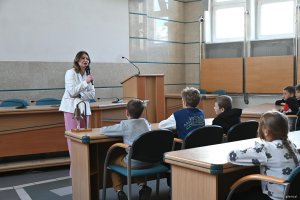 Dzieci w ławach radnych