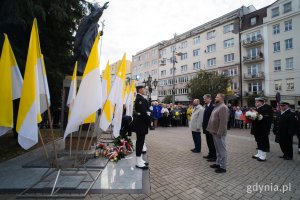 Wiceprezydent Gdyni Rafał Geremek, wiceprzewodniczący Rady Miasta Gdyni Ireneusz Trojanowicz oraz radny Łukasz Strzałkowski 
