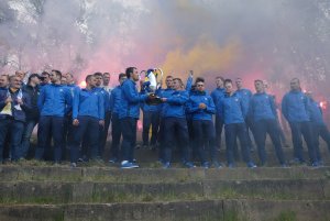 Wielka żółto-niebieska feta na Górce, fot. Dawid Linkowski