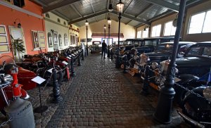 Gdyńskie Muzeum Motoryzacji od teraz, po 10 latach funkcjonowania, oficjalnie może cieszyć się ze statusu prywatnego muzeum, fot. Kamil Złoch
