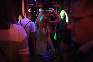Taneczne before party z muzyką radiowych didżejów, fot. Dawid Linkowski