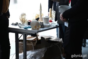 Przykładowe wydruki 3D: czaszka i rakieta