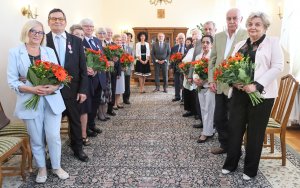 Medale za Długoletnie Pożycie Małżeńskie pary otrzymały z rąk prezydenta Gdyni Wojciecha Szczurka 