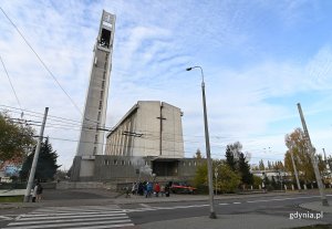 Funkcjonariusze EkoPatrolu Straży Miejskiej w Gdyni spotkali się z mieszkańcami Leszczynek // fot. Michał Puszczewicz