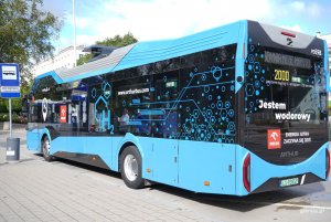 Autobus wodorowy (fot. Magdalena Starnawska)