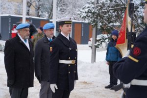 Kwiaty składali r&oacute;wnież przedstawiciele Stowarzyszenia Kombatant&oacute;w Misji Pokojowych ONZ koło nr 31 Gdyni