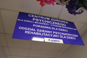 Tablica Centrum Zdrowia Psychicznego dla Dzieci i Młodzieży w Gdyni