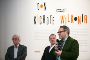 Otwarcie wystawy prac Józefa Wilkonia w Muzeum Miasta Gdyni.