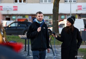 Targowisko w Orłowie po zmianach - na zdj. Jacek Wielebski ze stowarzyszenia Traffic Design, fot. Kamil Złoch