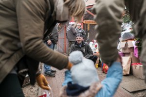 Finał akcji „Zwierzęta też chcą mieć święta” w gdyńskim Ciapkowie, fot. Karol Stańczak